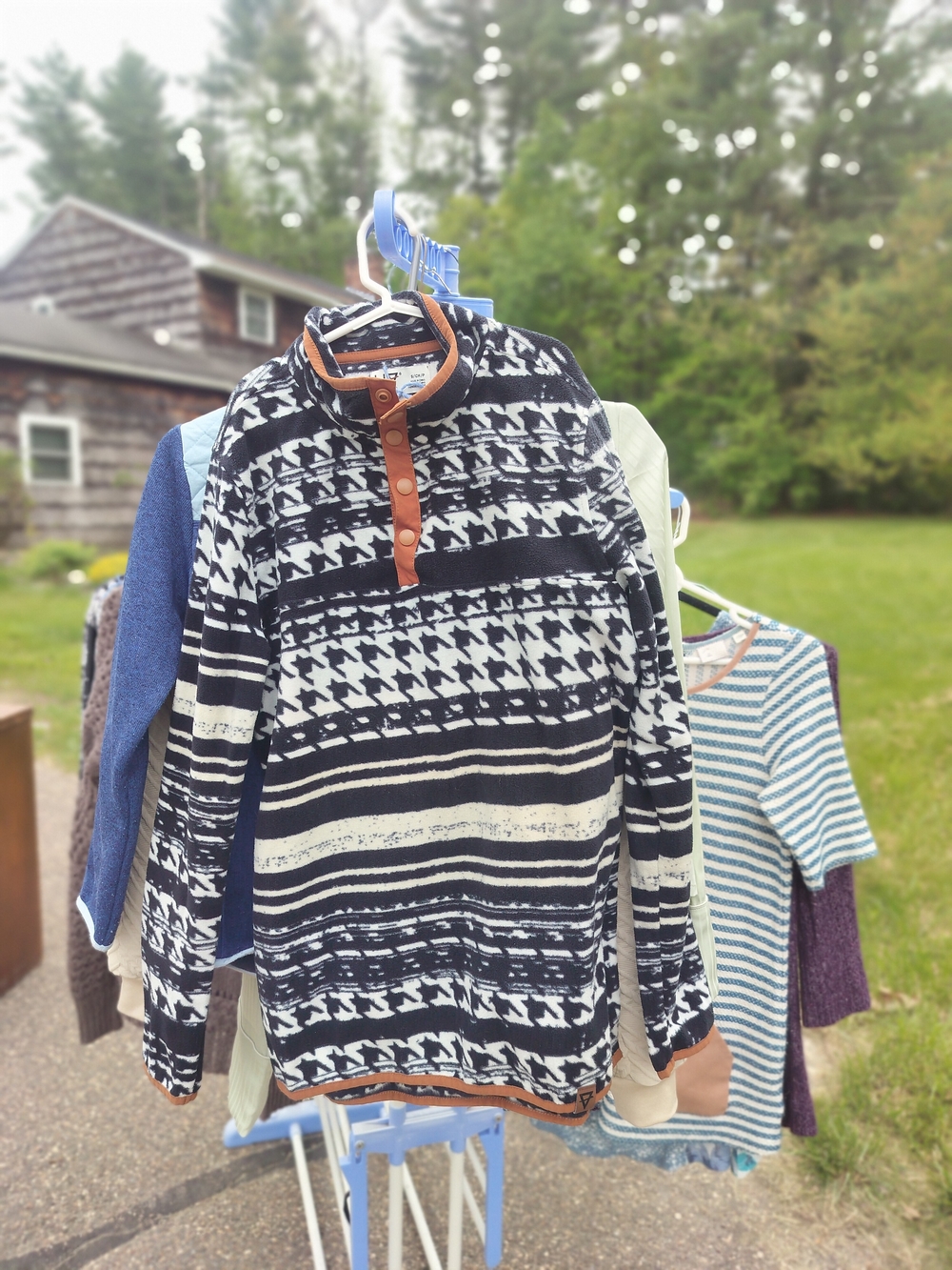 LIV Outdoors Fleece pullover